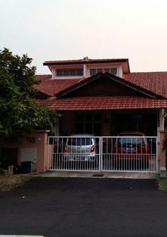 Teres Setingkat Taman Ixora Salak Tinggi Sepang