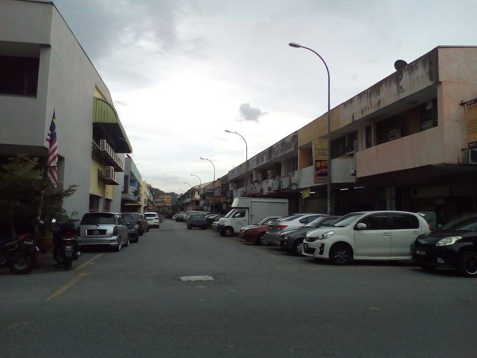 3 Storey Shop Lot, Taman Melawati