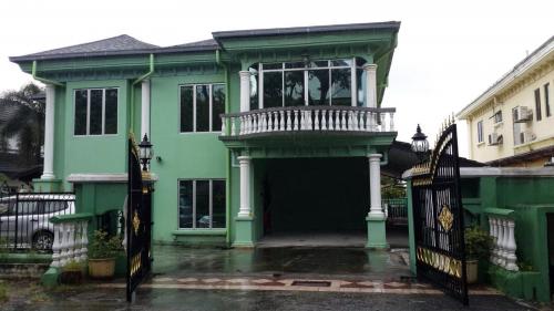 2 storey Bungalow Taman Bukit Saga Section 26 Shah Alam